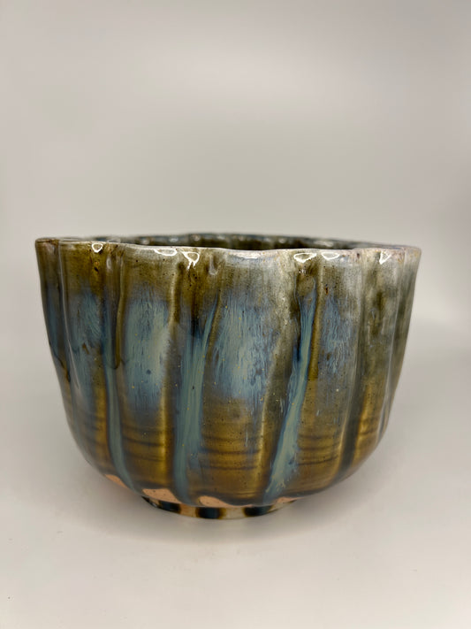 Fluted Drippy Bowl